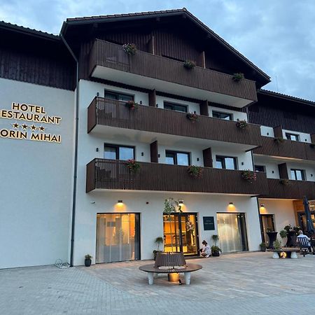 Hotel Sorin Mihai Крістіан Екстер'єр фото